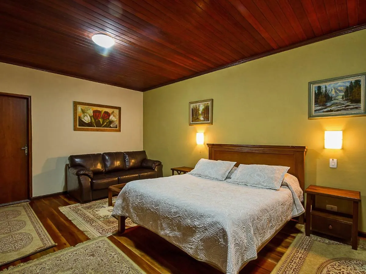 Pousada Recanto Sao Benedito Campos do Jordao 2*,